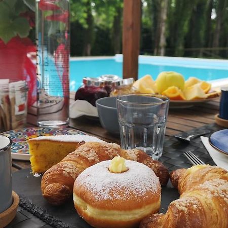 Bed and Breakfast Casale del Sole Garda Monzambano Exterior foto