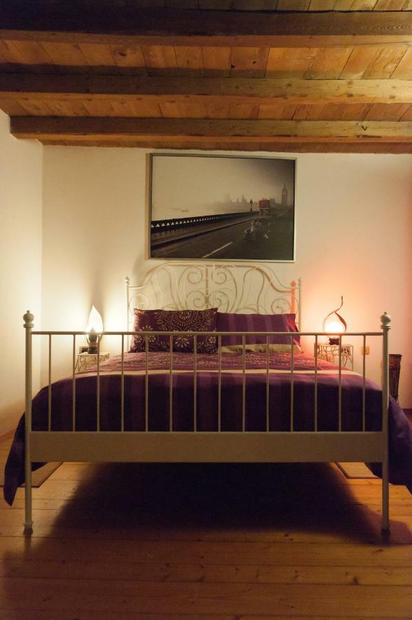 Bed and Breakfast Casale del Sole Garda Monzambano Exterior foto