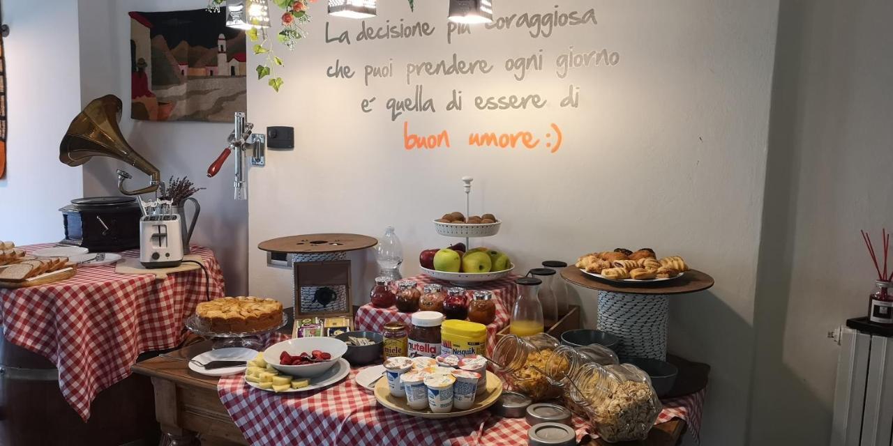 Bed and Breakfast Casale del Sole Garda Monzambano Exterior foto
